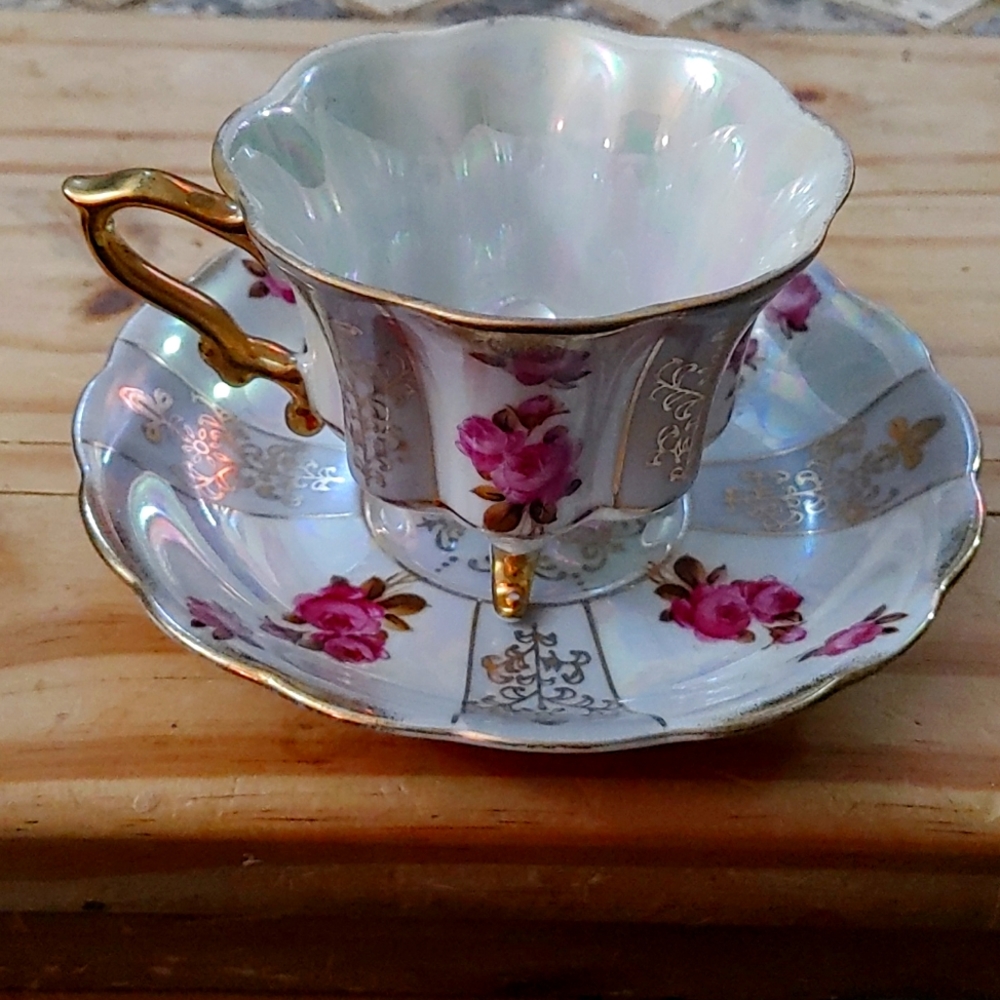 3 footed Japanese Tea cup